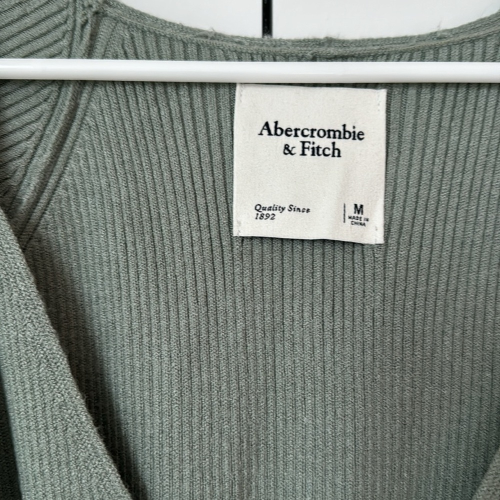A&F Sweater - Picture 2 of 3